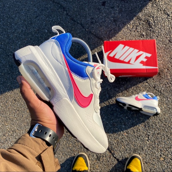 Nike Shoes - Nike Air Max